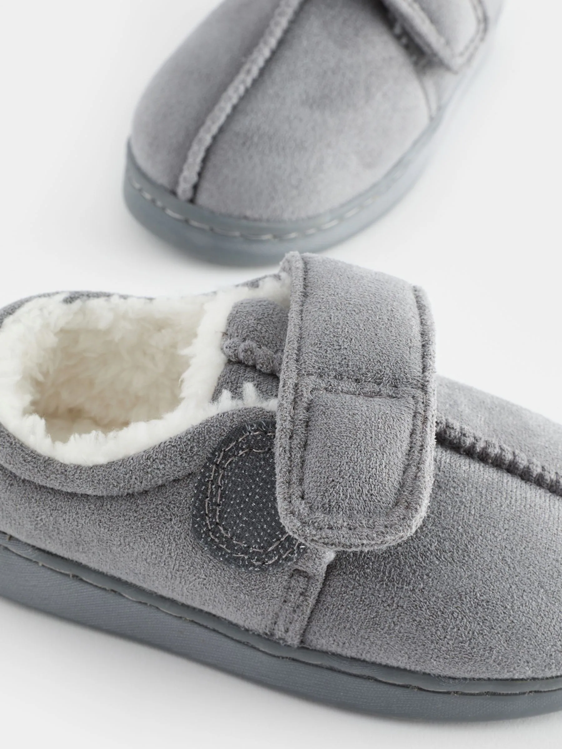 Grijs - Pantoffels met klittenbandsluiting en warme voering