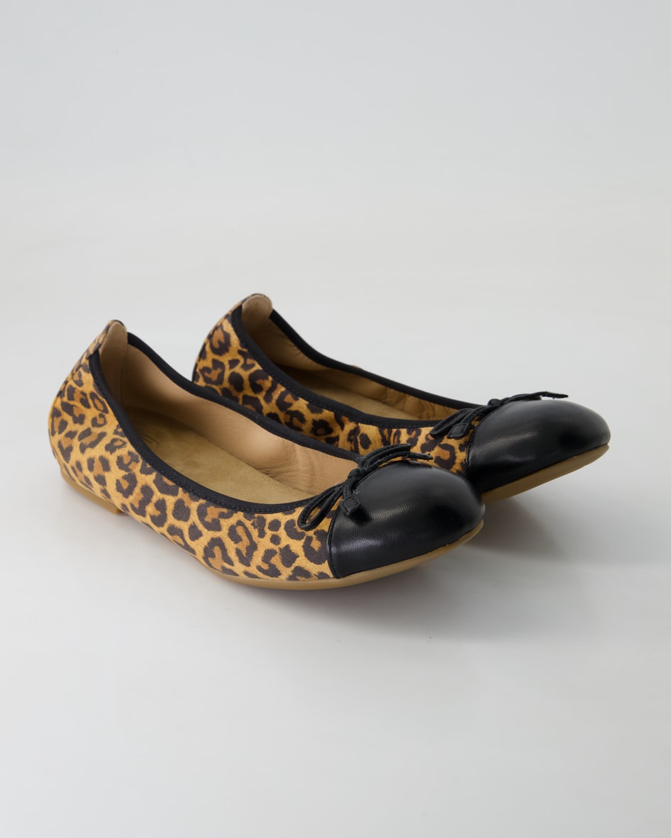 Unisa Acor Ballerinas in Braun