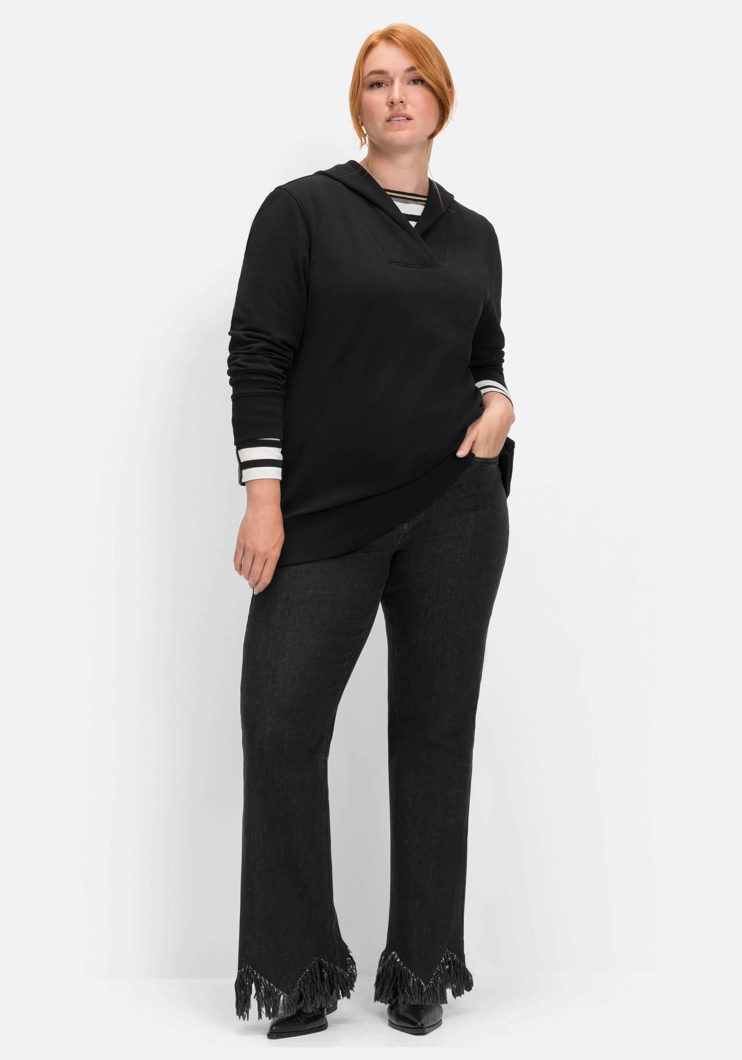 Bootcut-Jeans mit Fransensaum in Zickzack-Form