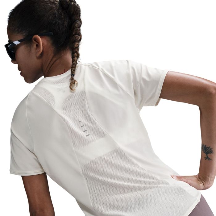 Nike Dame T-shirts Dri-FIT Swift SS Top Hvid