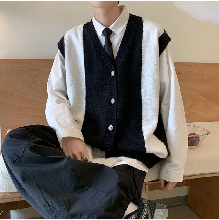 Whyessa - Tweekleurig vest met knoopjes