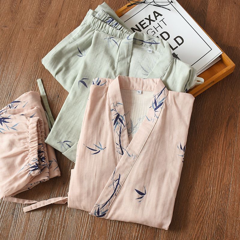 Somnus - Koppel bijpassende pyjamaset: bladprint kimono top met elleboogmouwen + broek