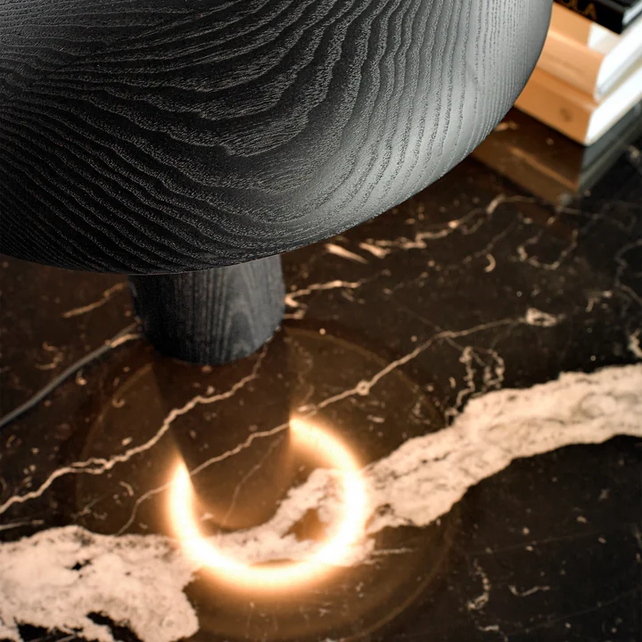 ClassiCon - Forma LED Tischleuchte, Nussbaum klar lackiert