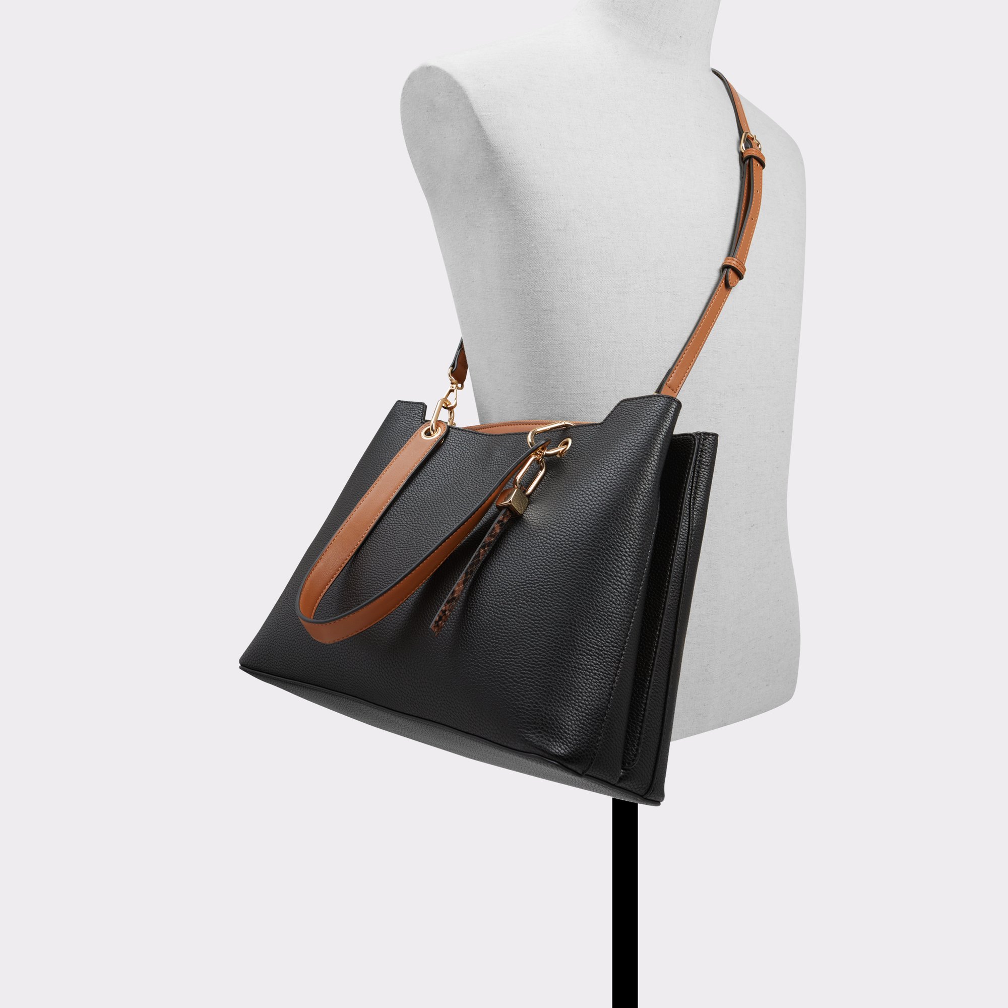 Harelii Black Women Tote Bags