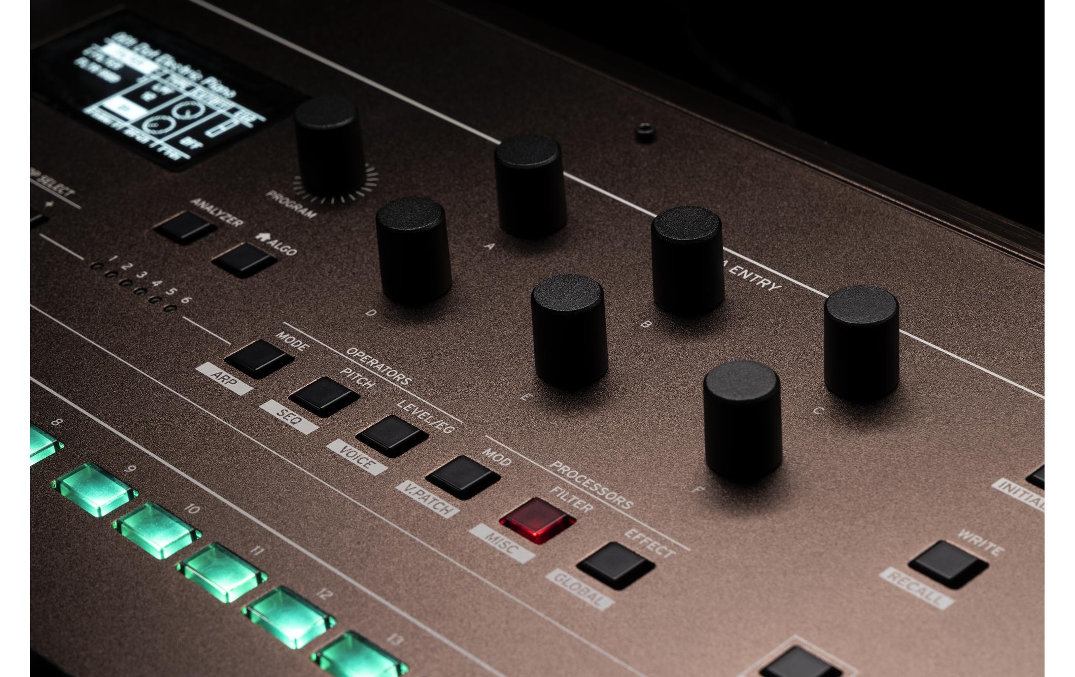 Synthesizer opsix SE<br>Rekordverdächtige Performance, einzigartiger Klang