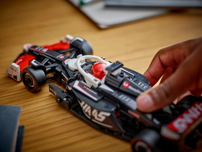 LEGO MoneyGram Haas F1® Team VF-24 racewagen (77250)
