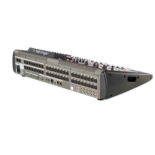 Behringer X 32