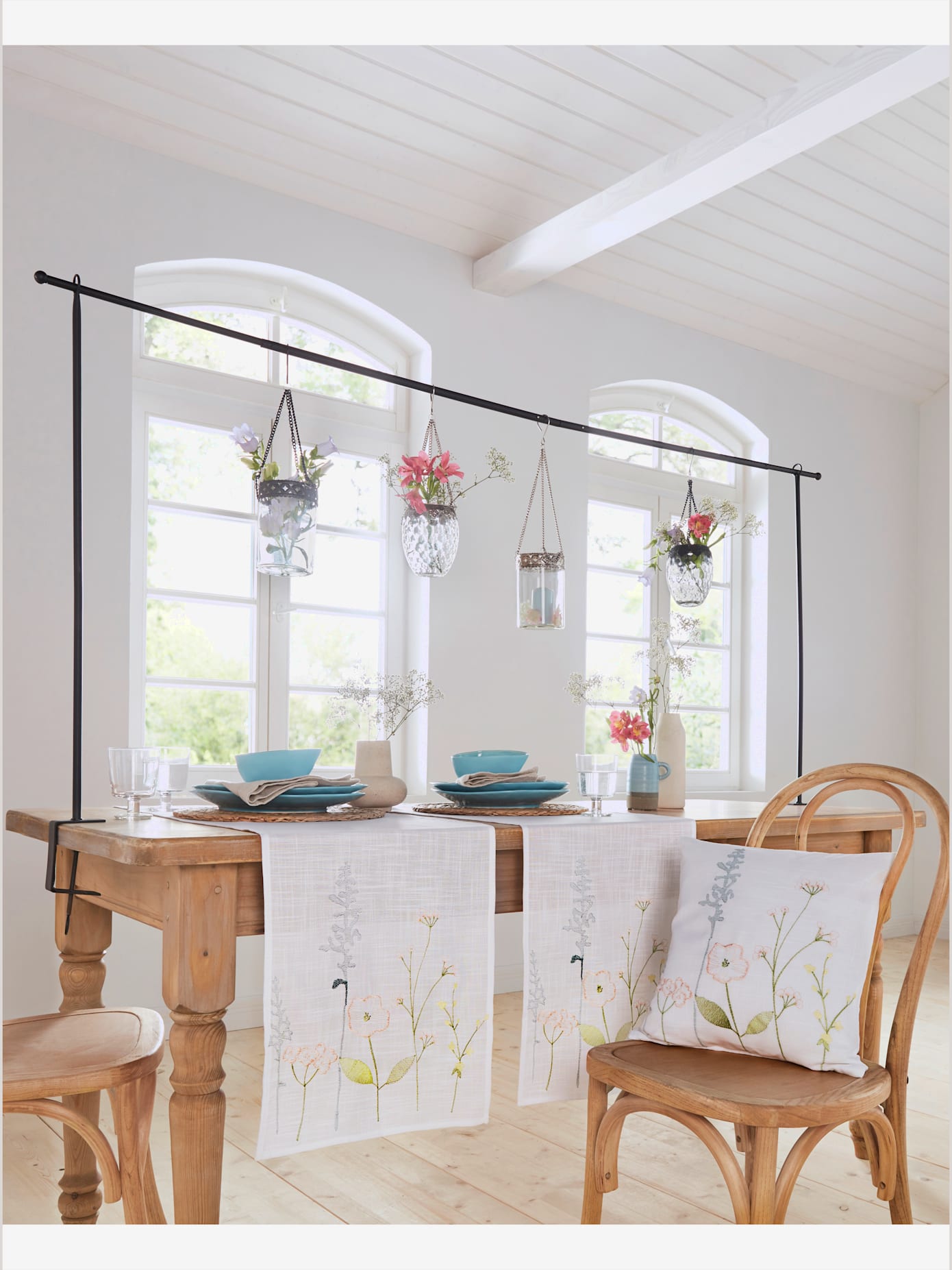 Panier suspendu motif décoratif