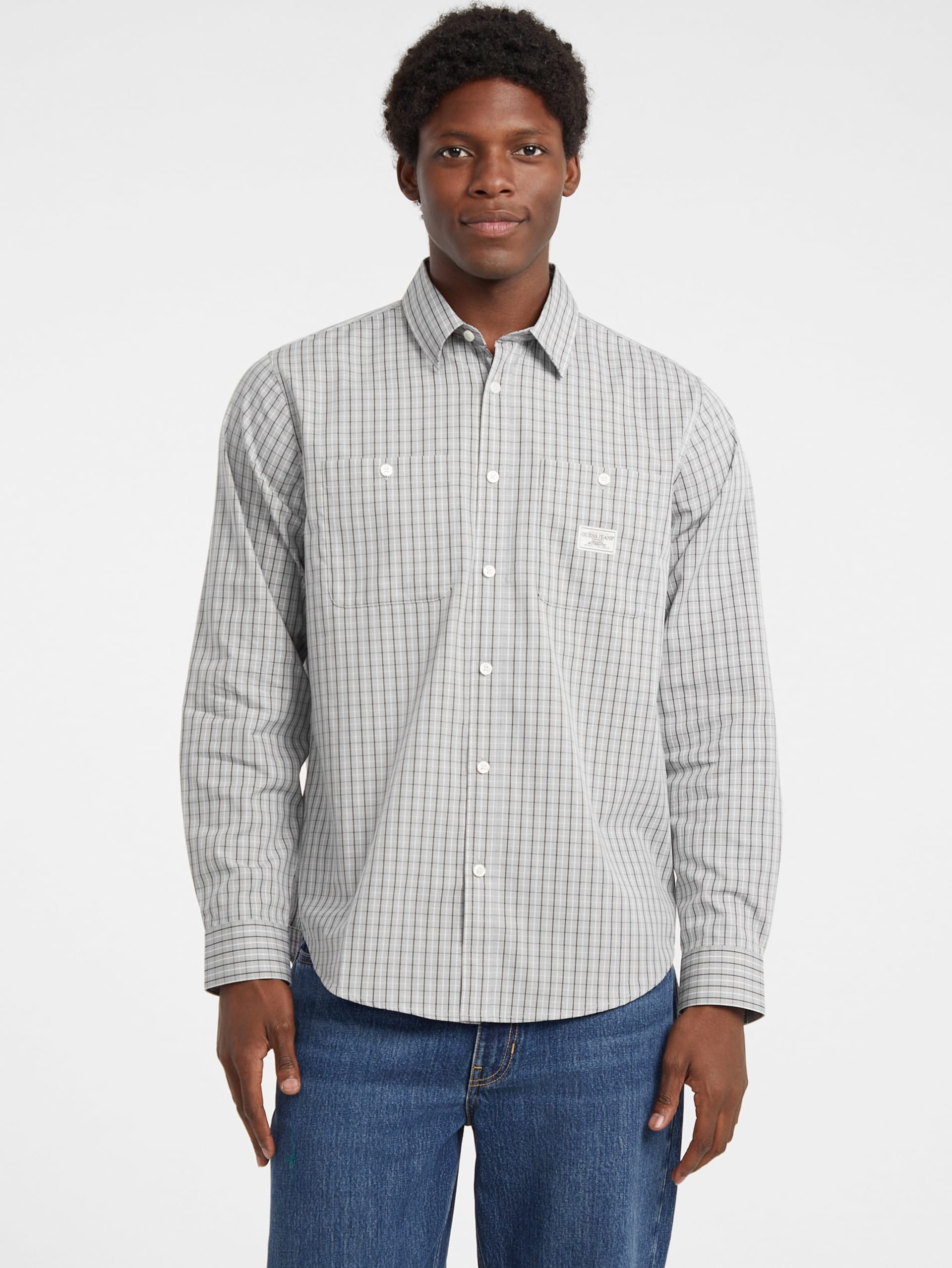 Camisa com bolsos