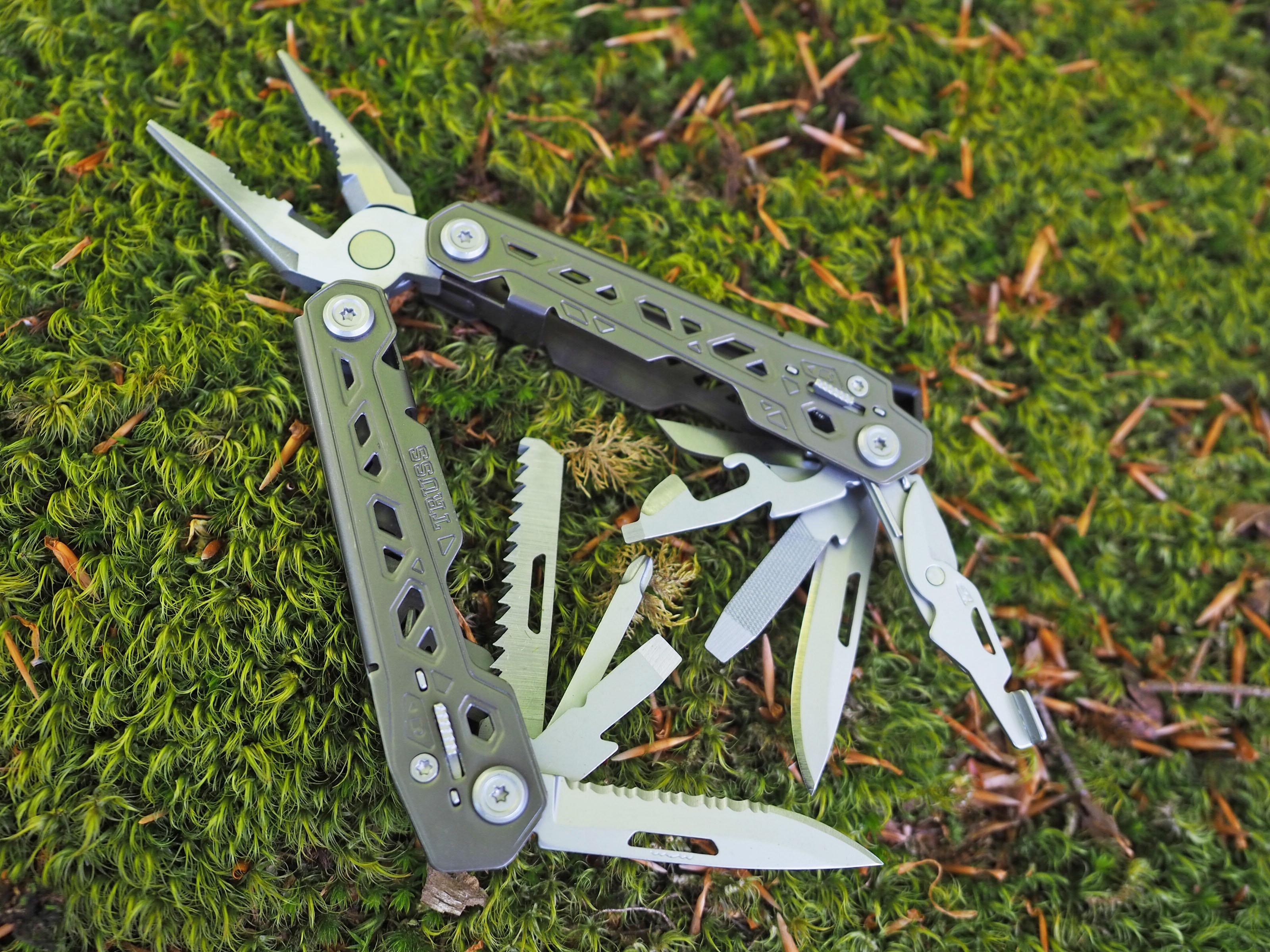 Gerber Truss Multiverktøy<br>17 verktøy i ett!
