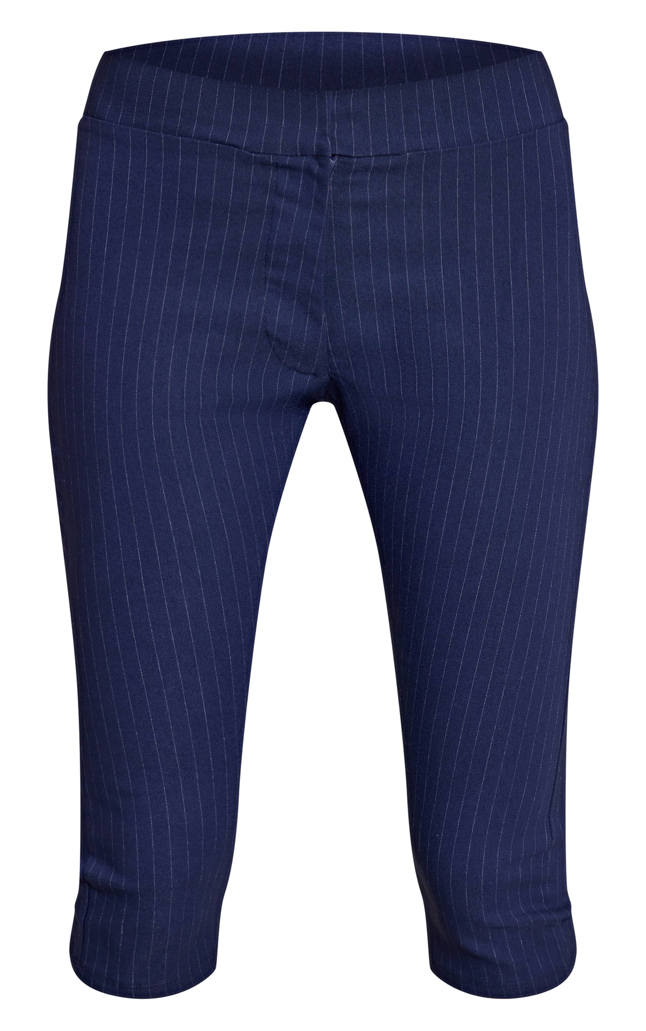 Bleu Marine Capri En Tissu Stretch À Rayures Tennis Avec Détail Patte Boutonnée