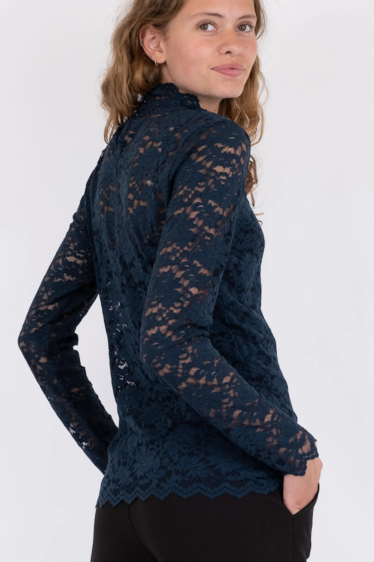Neo Noir Liza Laceflower Blouse navy