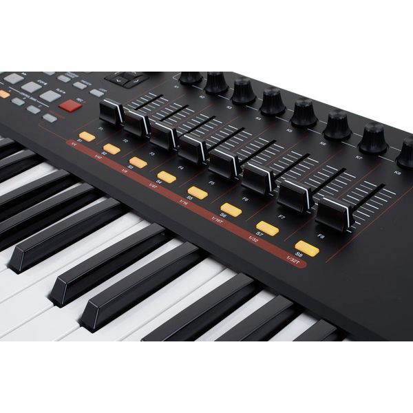AKAI Professional MPK 261
