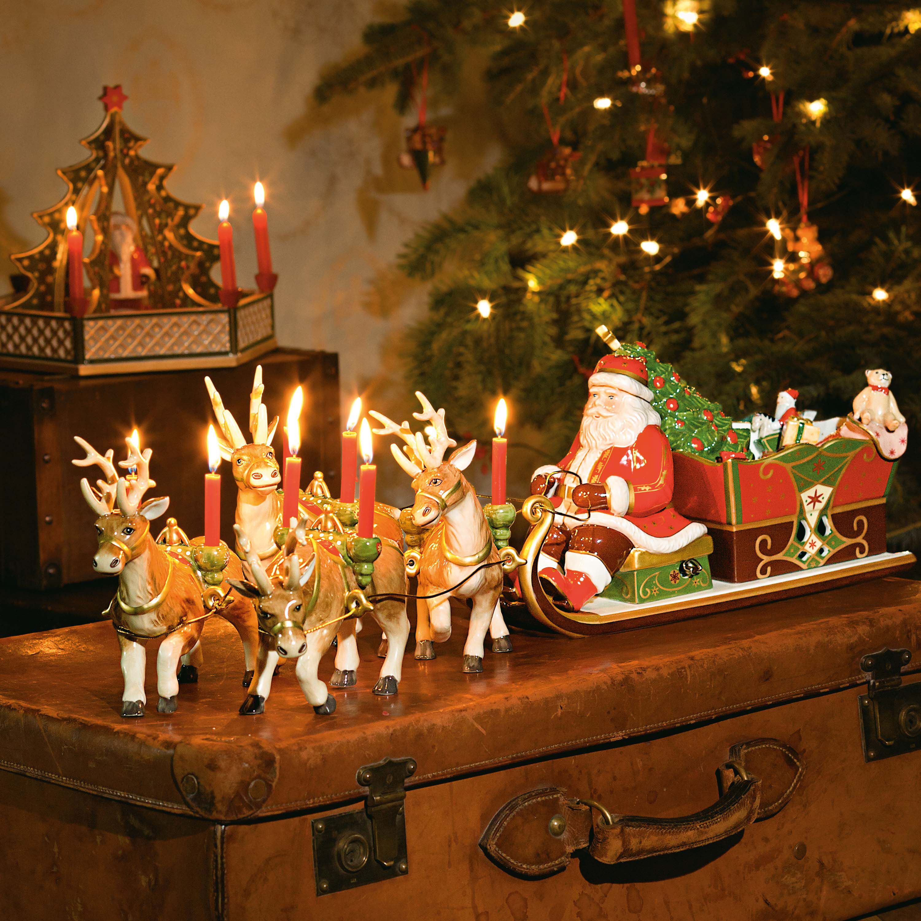 Christmas Toy's Christmas music box Multi-colored, 27.6'' x 8.7'' x 8.5'', porcelain