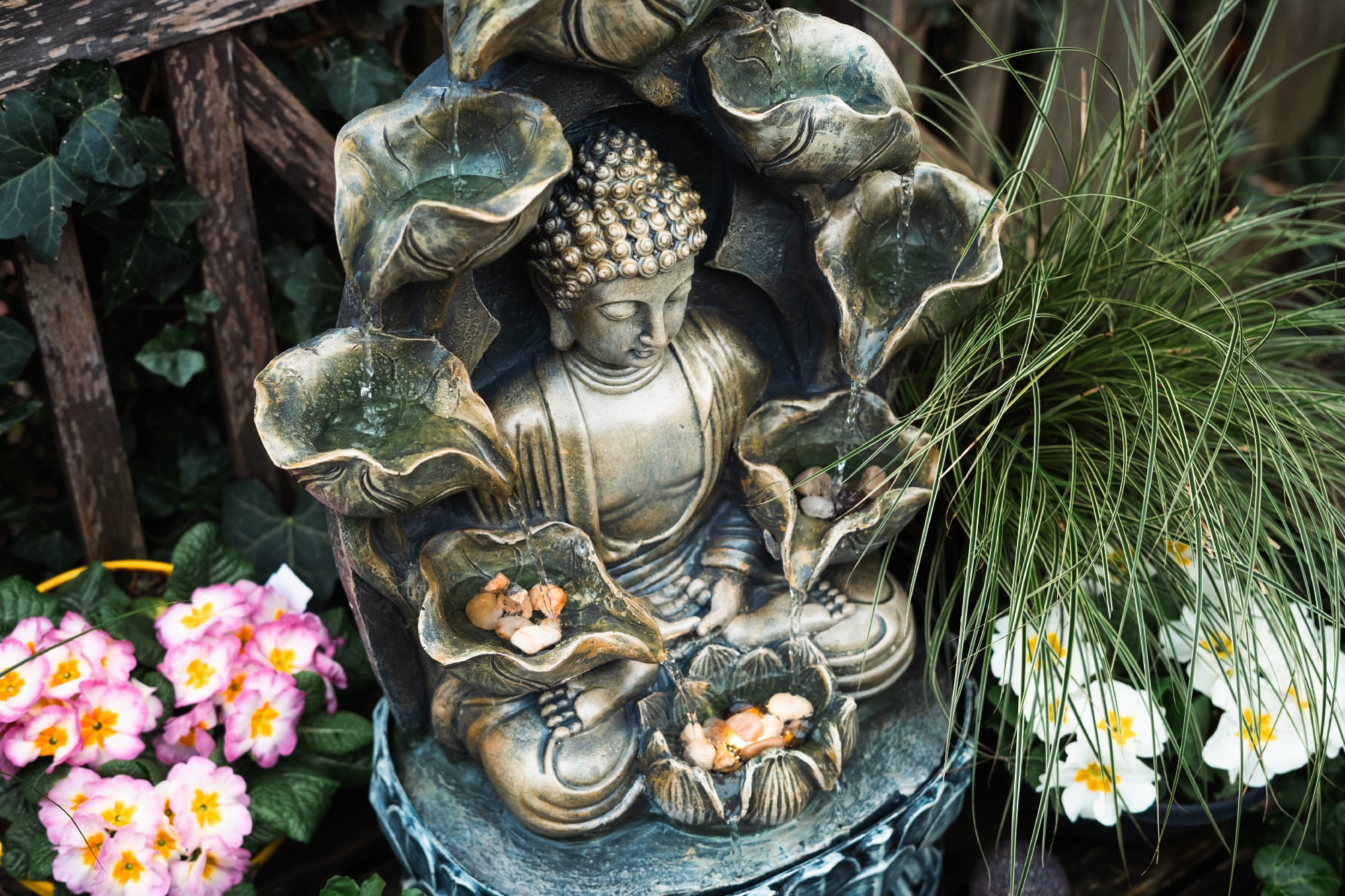 Indoor Wasserspiel 'Buddha', H 56 cm, B 32 cm, L 26 cm von fischer's lagerhaus