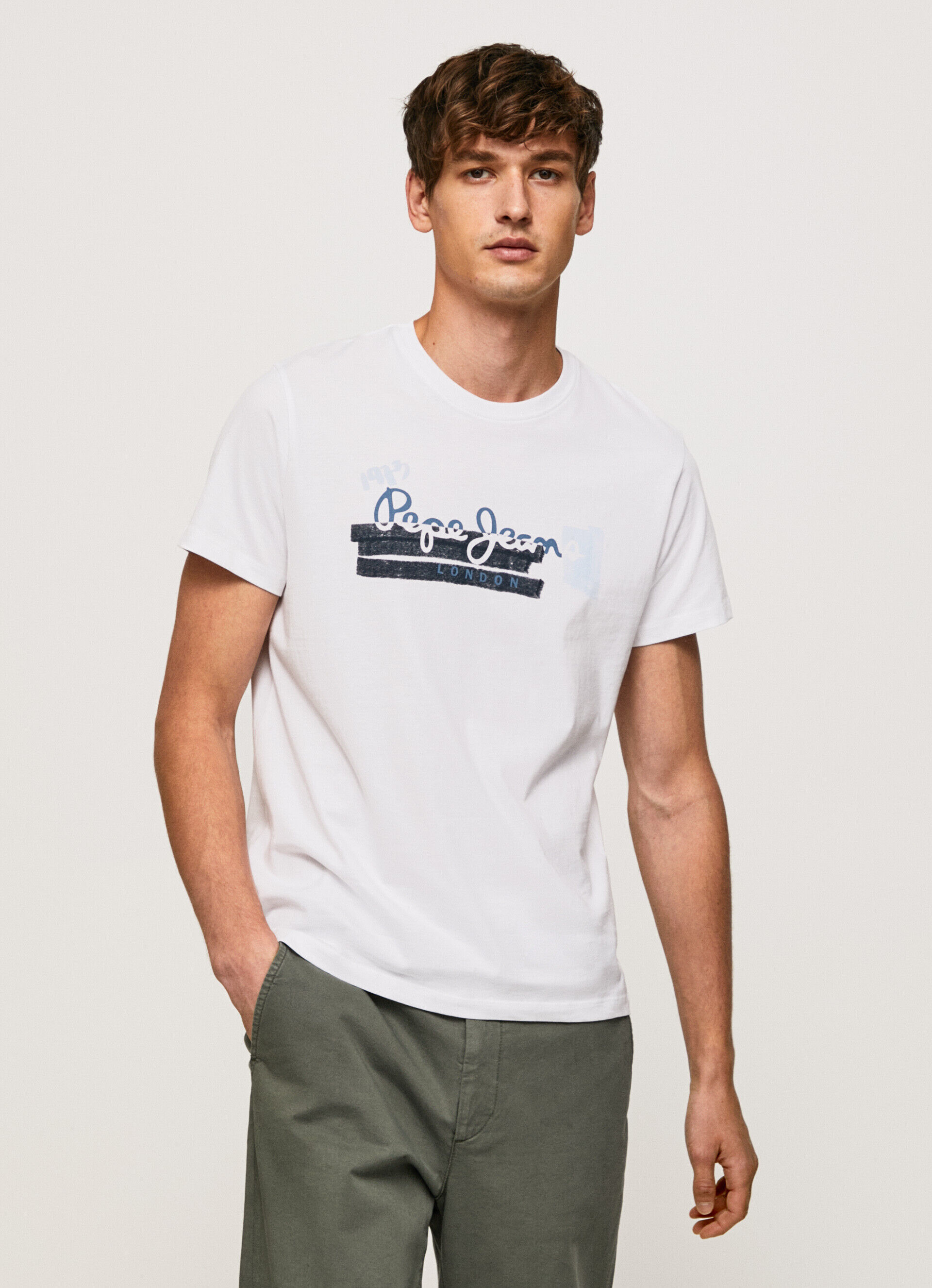 Camiseta de algodão com logo de pinceladas - branca