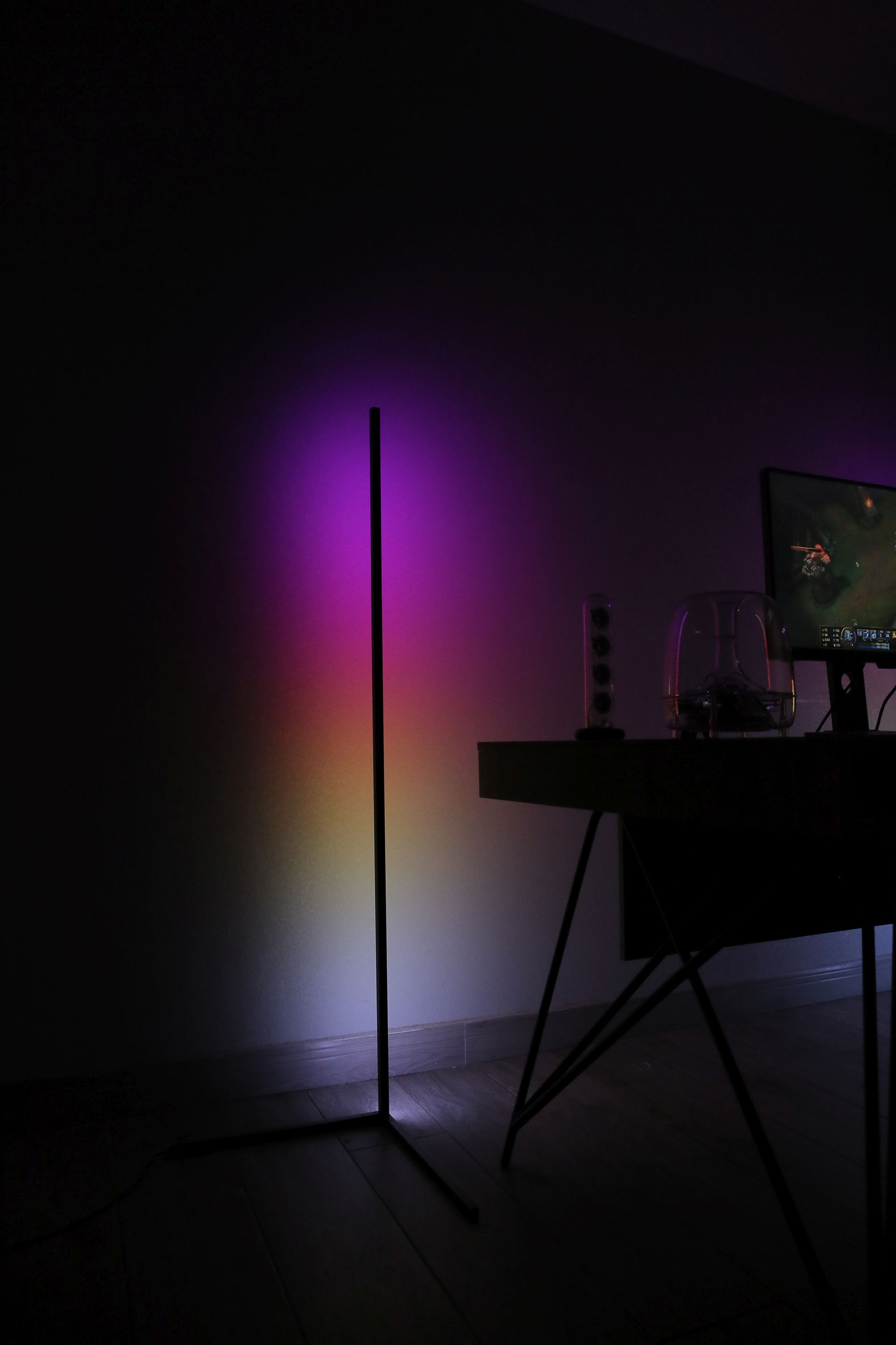 LED RGB Stehlampe LIORA schwarz