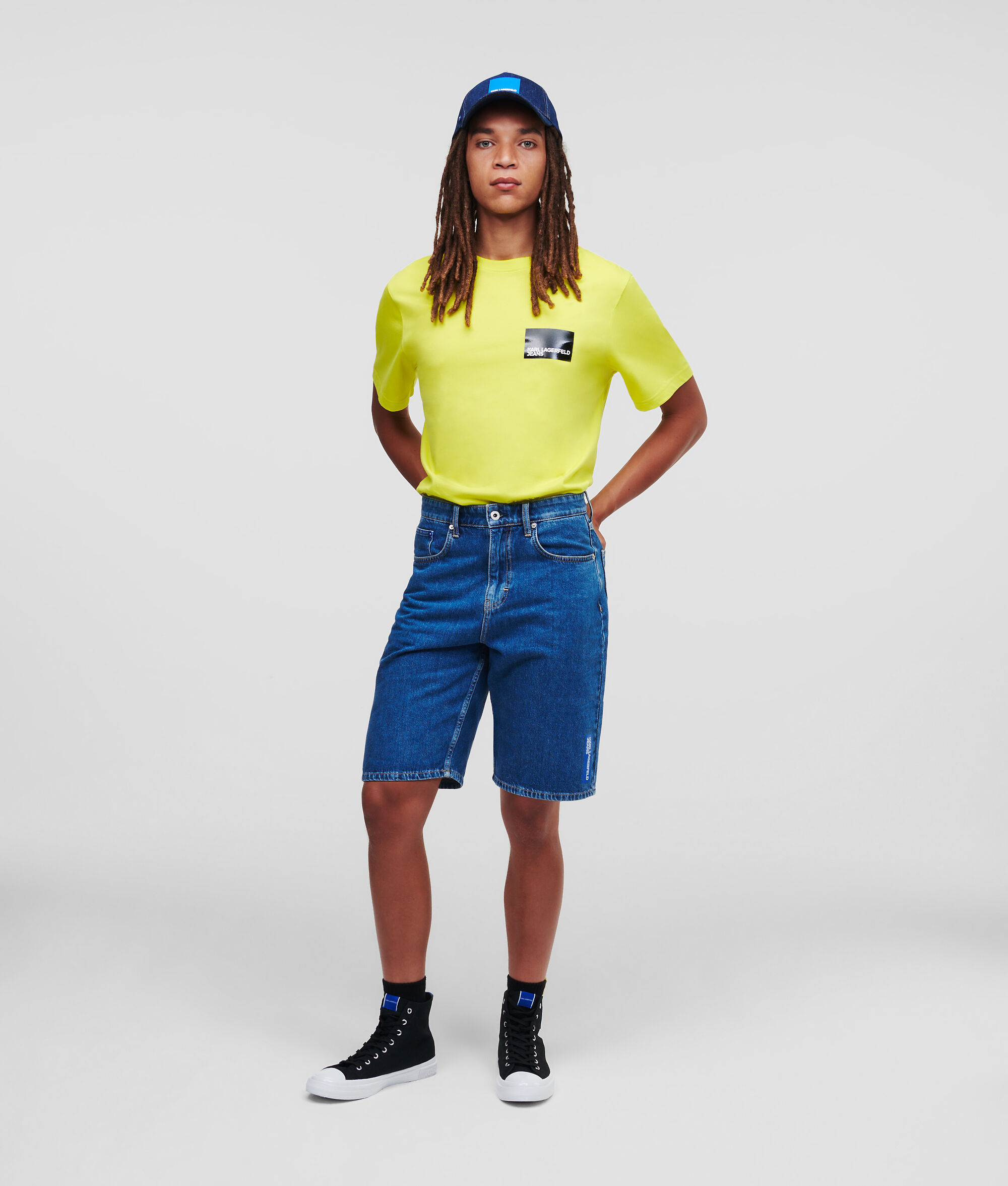 SHORT EN JEAN DÉCONTRACTÉ KLJ