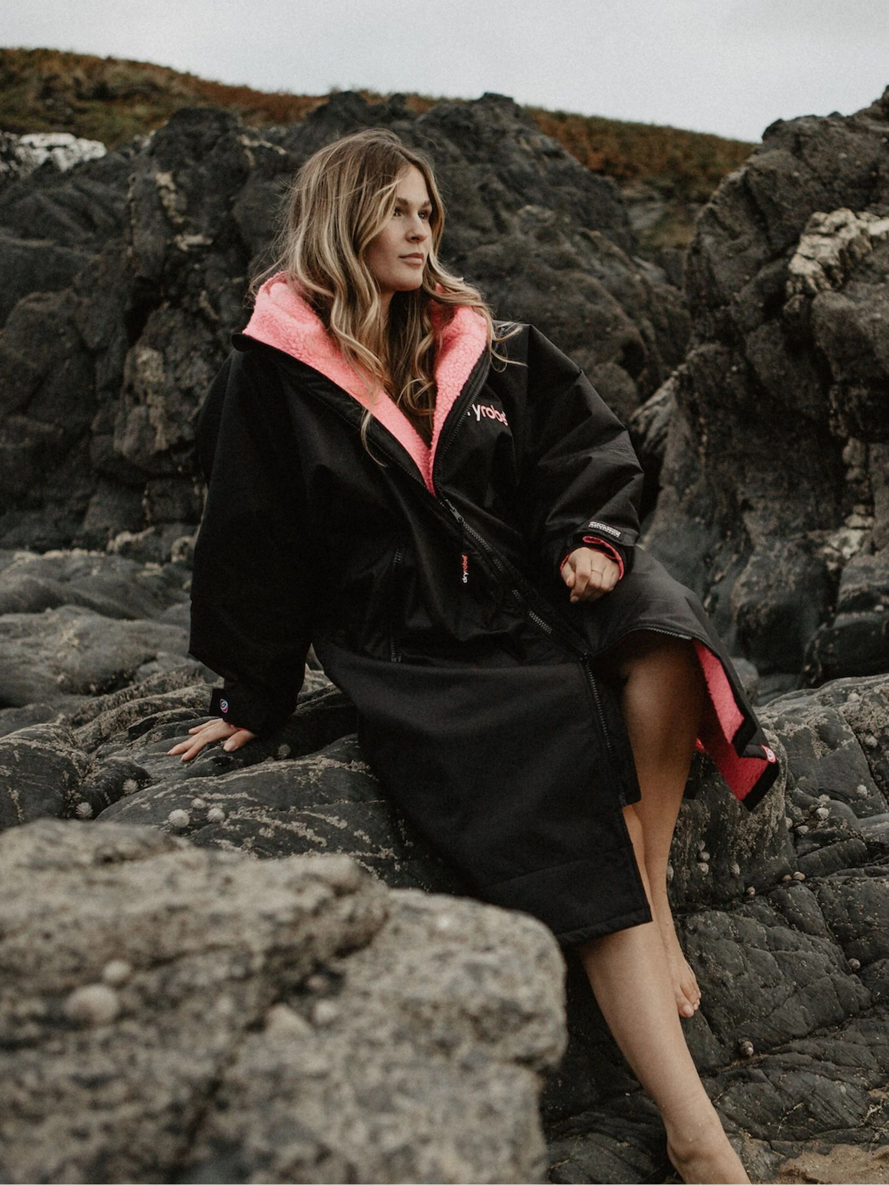 Zwart/roze - dryrobe Advance Adult Long Sleeve Changing Coats