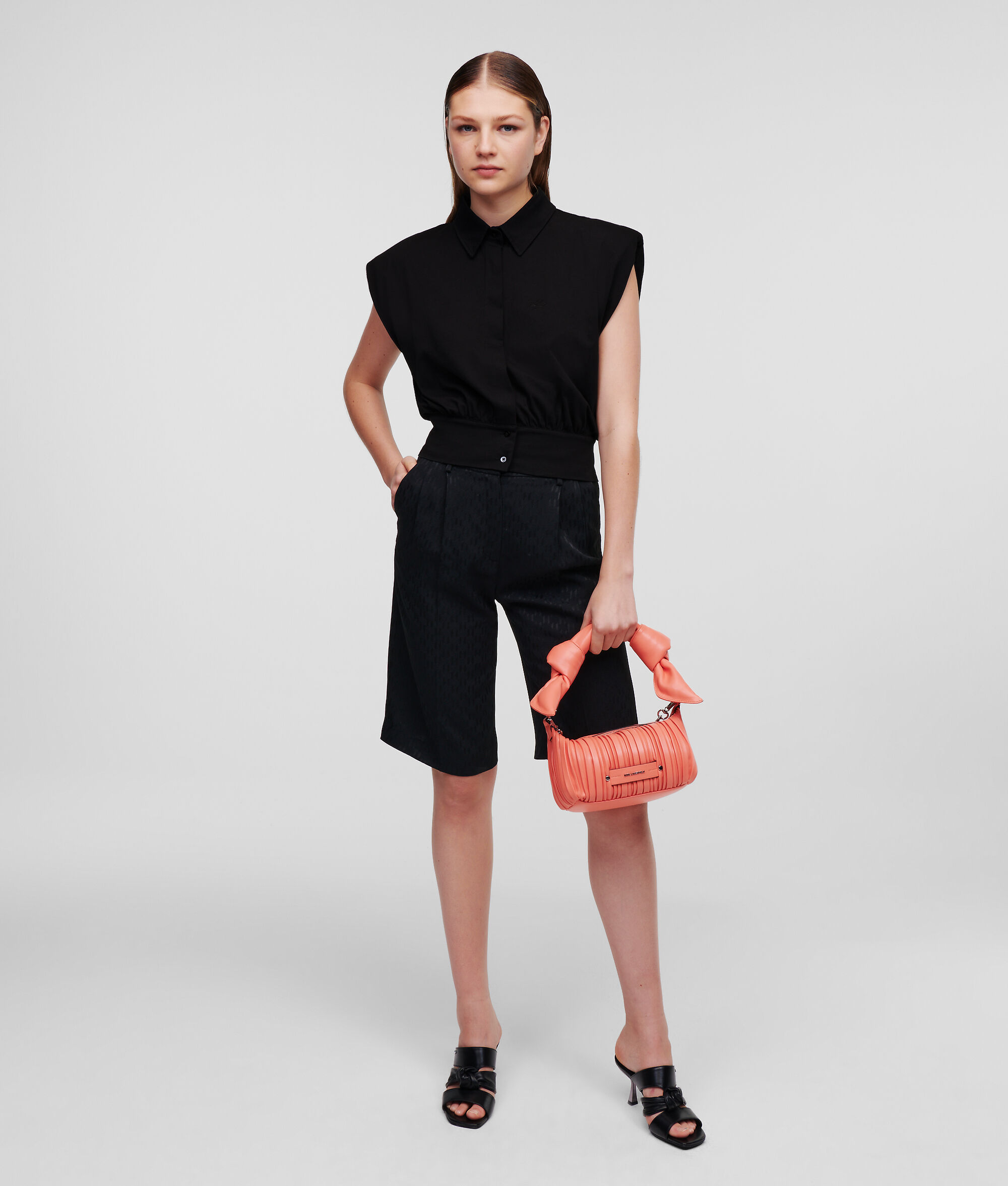 CHEMISE SANS MANCHES CROPPED AVEC ÉPAULETTES
