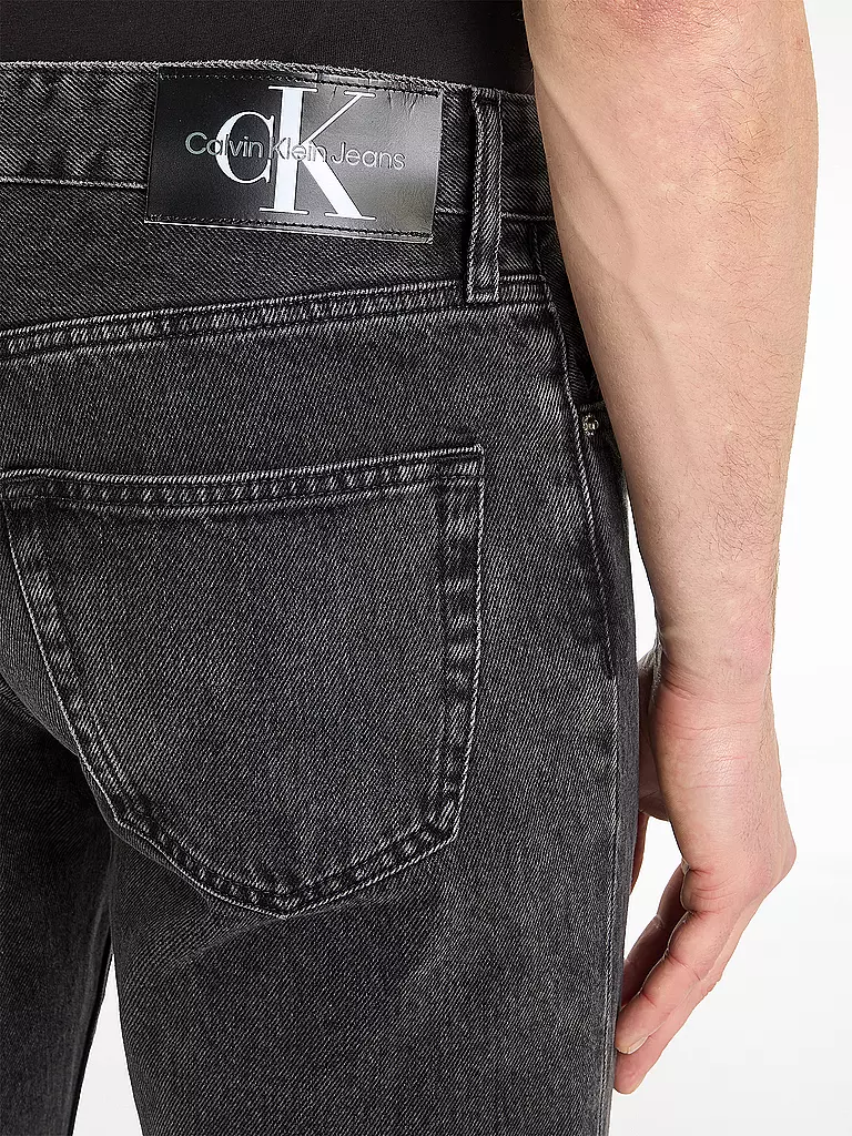 CALVIN KLEIN JEANS Jeans Tapered Fit schwarz