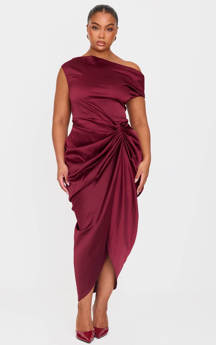 Rouge Bordeaux Robe Midi Grande Taille En Satin Avec Épaules Dénudées Et Jupe Drapée