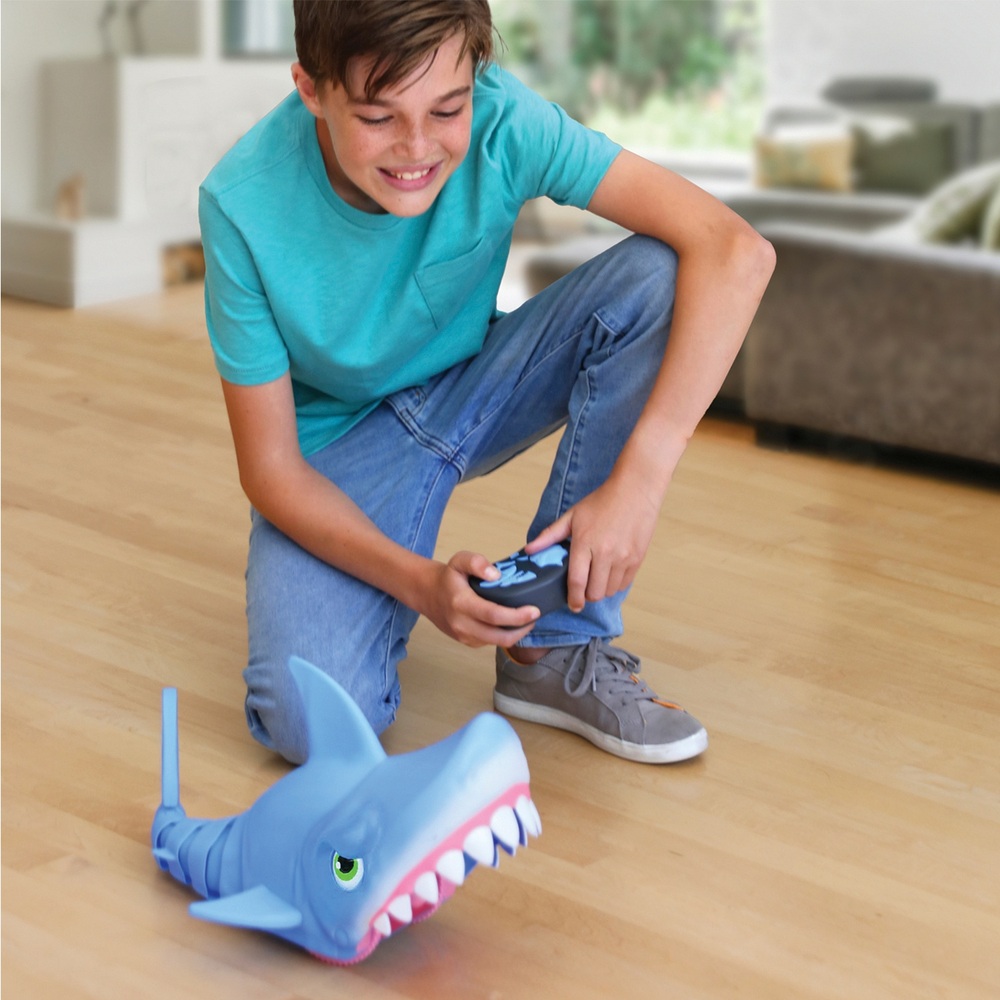 Funkgesteuerter Mega Chomp Shark