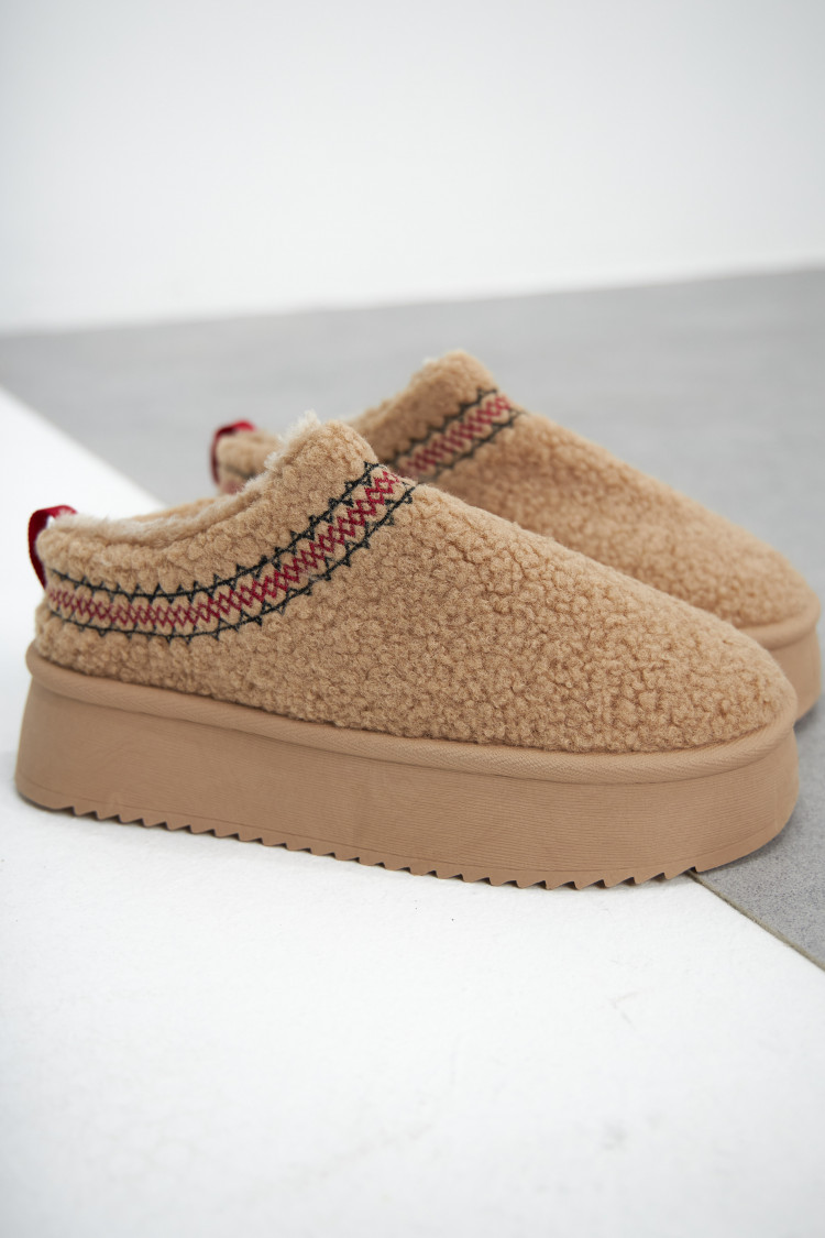 Bottines chaussons en peau de mouton compensés beige foncé