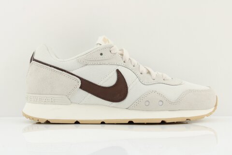 Nike Sneaker