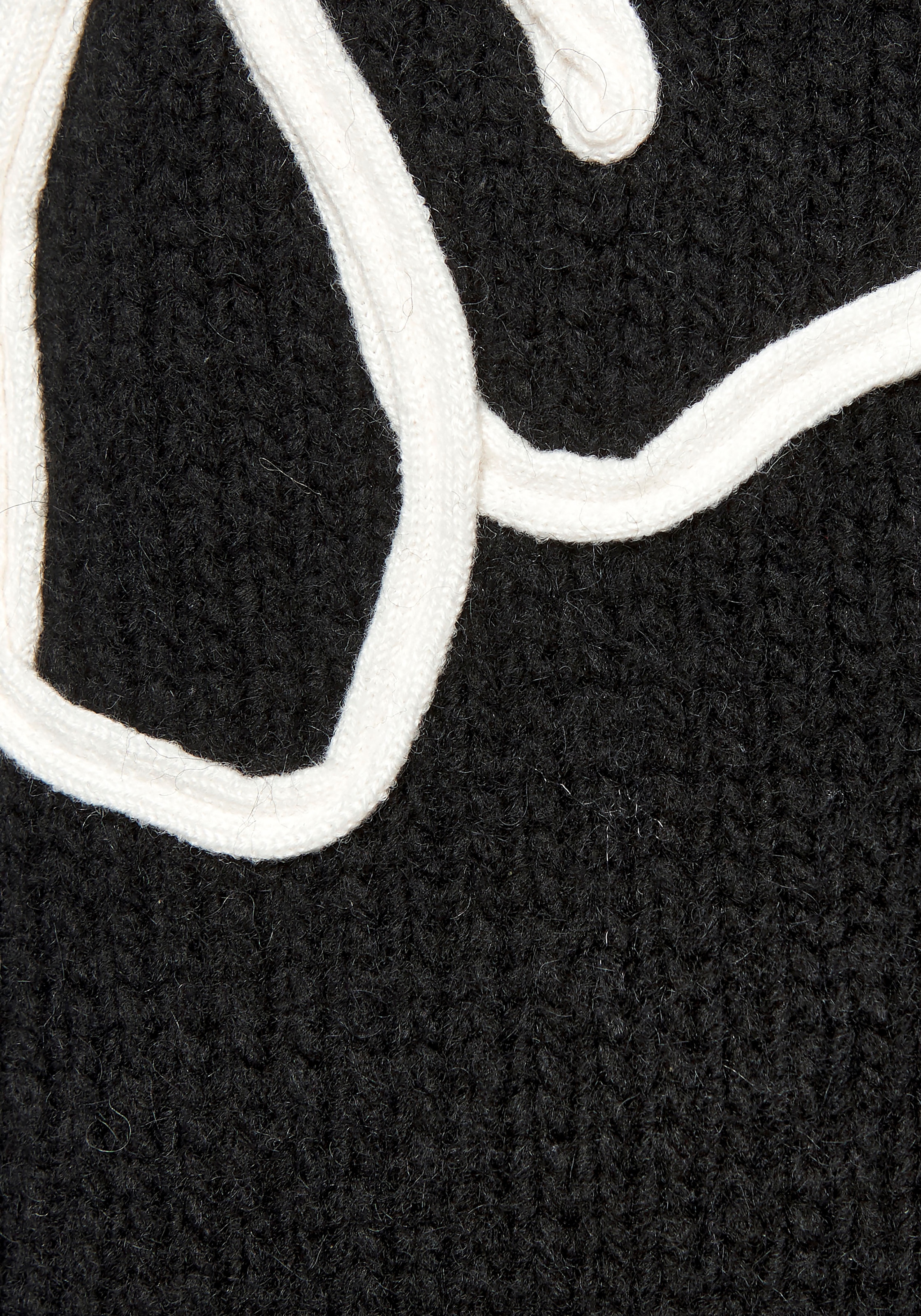 LASCANA Strickpullover , mit Blumen-Applikation, Winterpullover, modisch