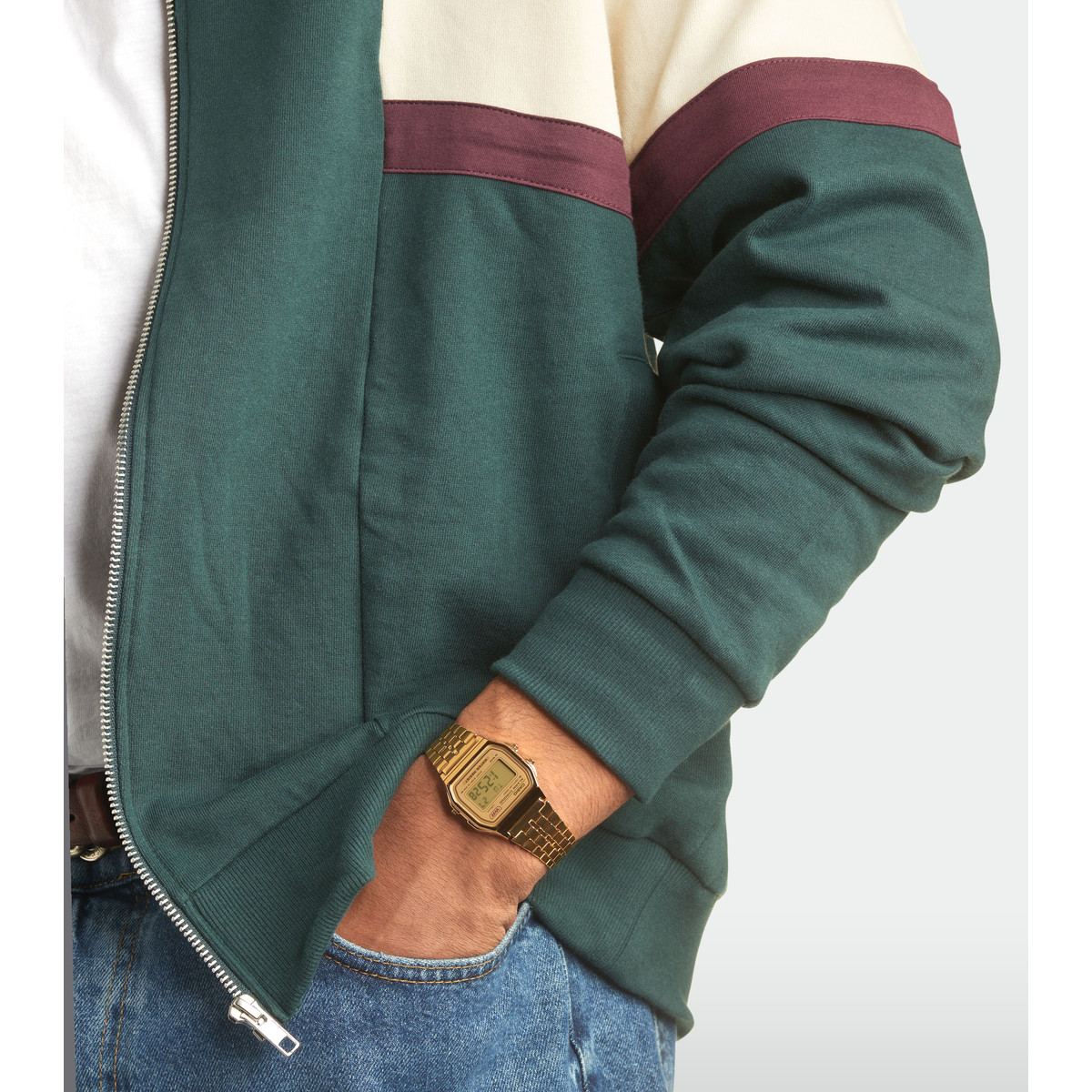 Montre Casio mixte résine doré bracelet acier doré