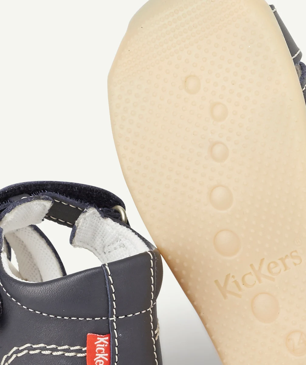 KICKERSLES SANDALES PREMIERS PAS EN CUIR BLEU NUIT