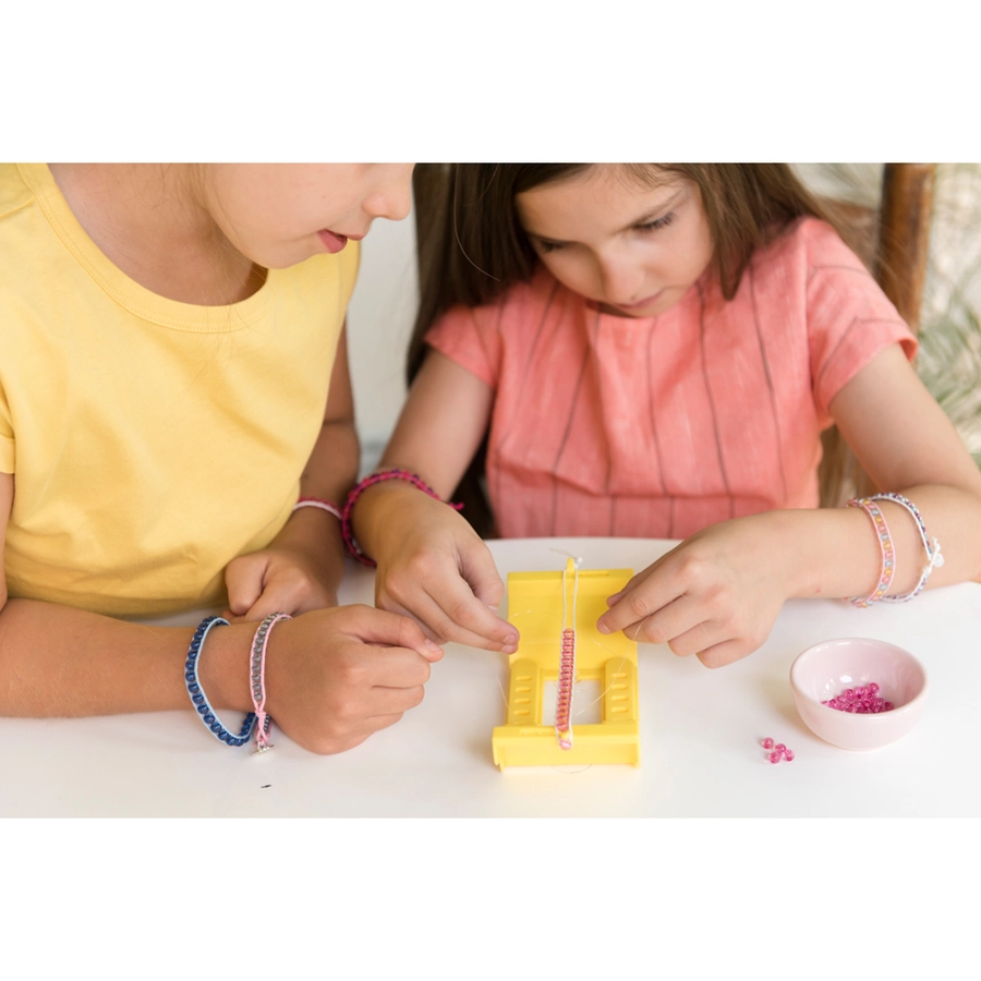 4M KidzMaker - Perlen Armbänder Bastelset Mehrfarbig