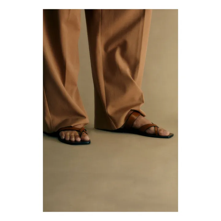 A. Emery Sandales Carter | Camel