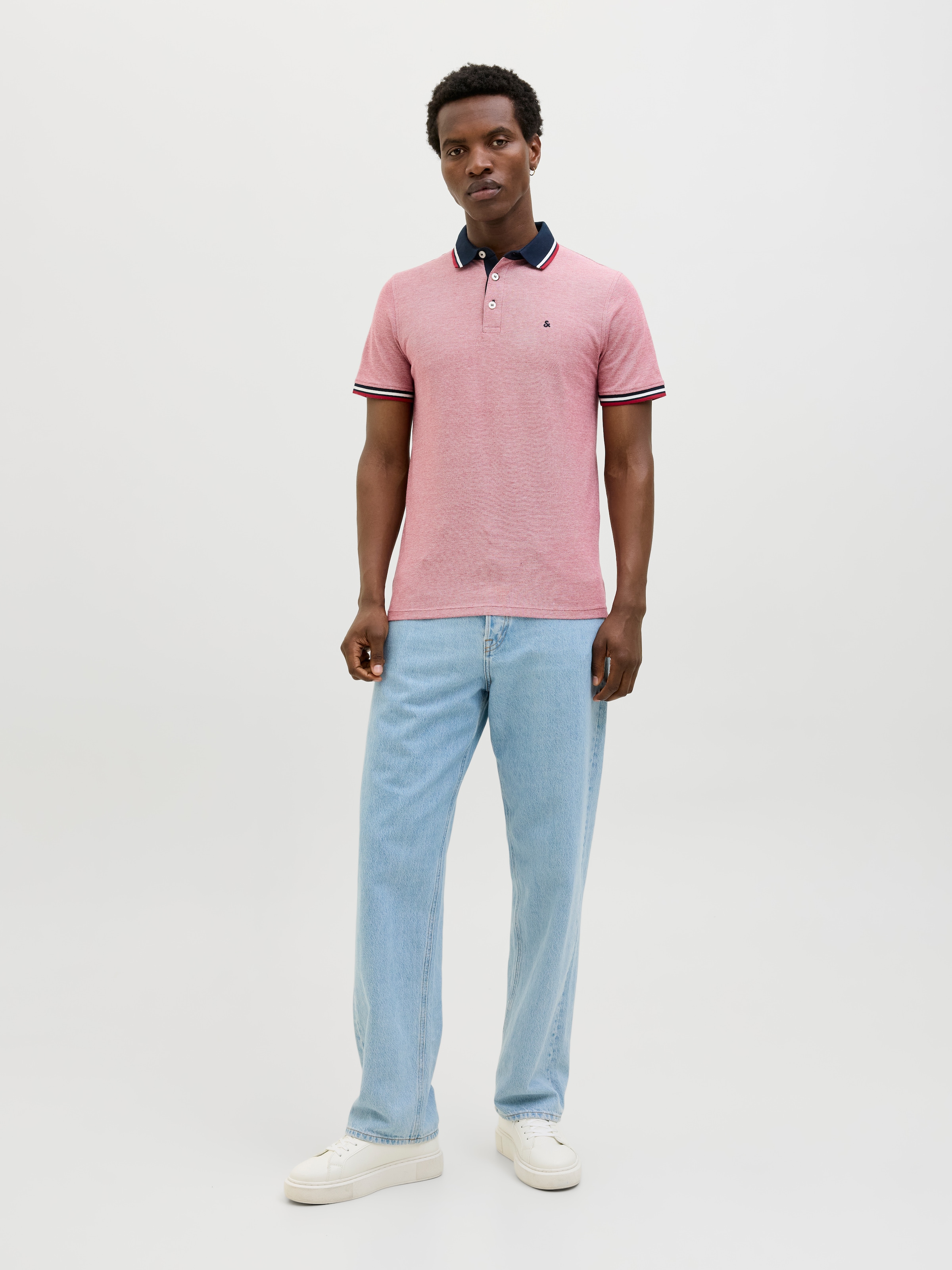 Jack & Jones Poloshirt »JJEPAULOS im Doppelpack mit Logostickerei und Komfort«, 2 Stk. unifarben mit Farbeinsatz, modisch, schmal, Baumwolle, Polokragen