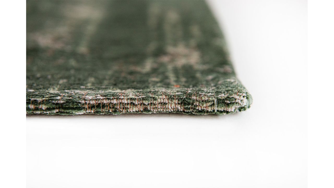 Vloerkleed Majestic Forest 9146 Fading World Medallion  | Louis de Poortere