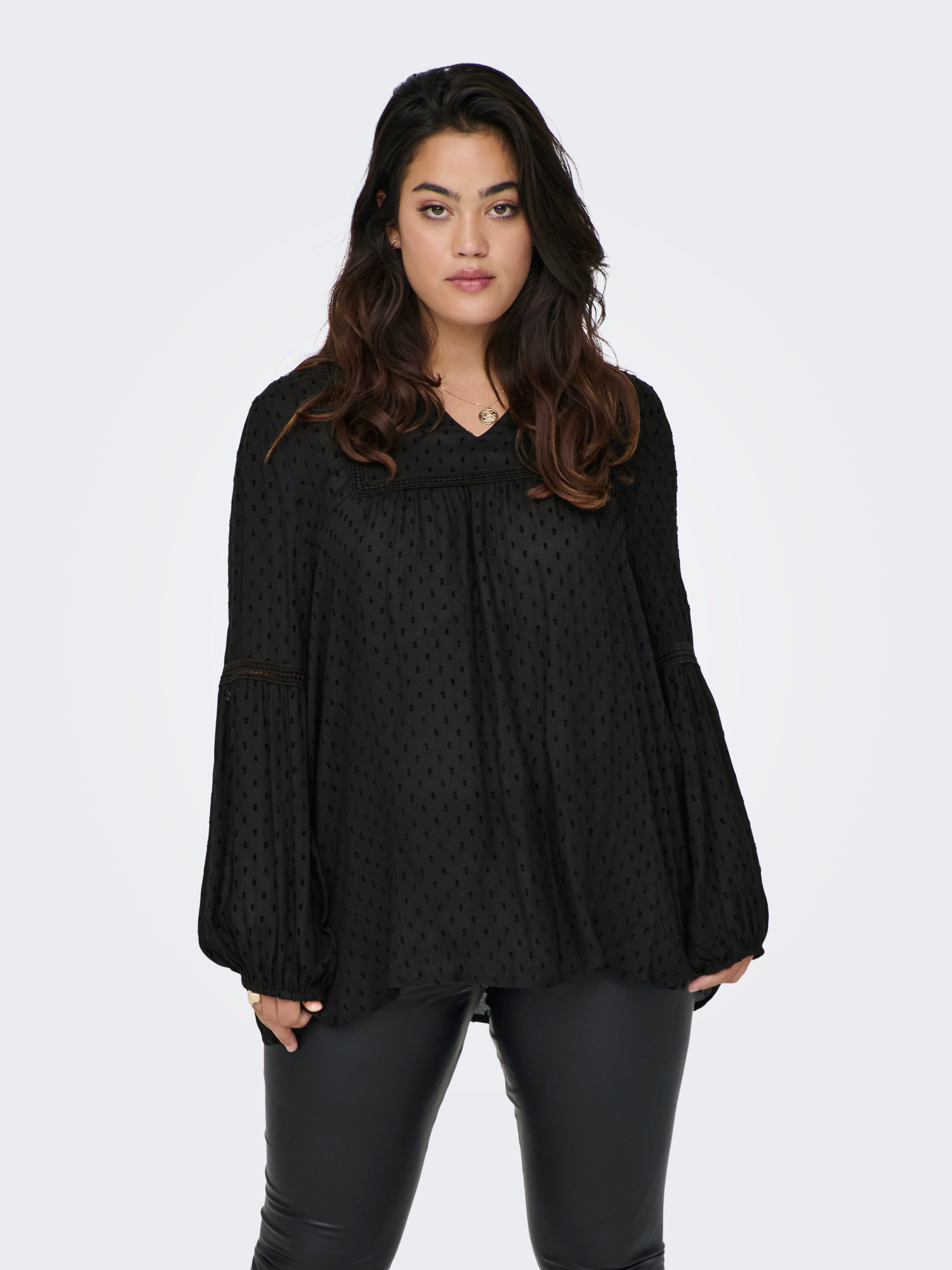 CARNEEL Top Black