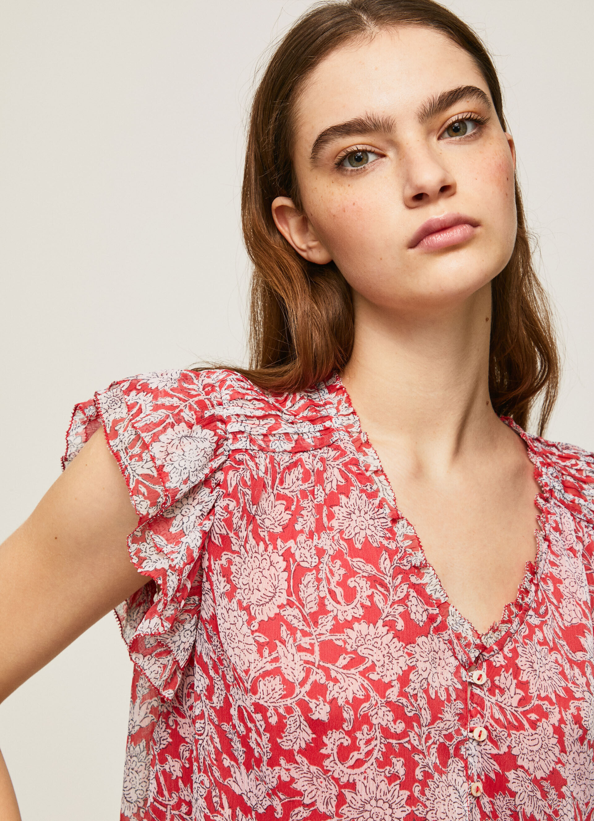 Blusa com estampa floral - multicolorida