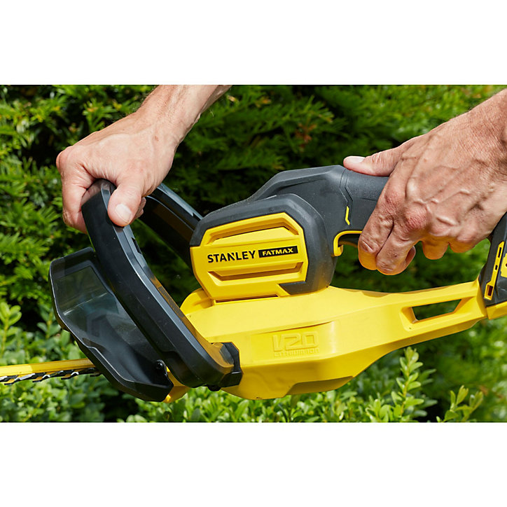 Taille-haie sans fil sur batterie 18 V Stanley Fatmax SFMCHT855M1-QW 55 cm (avec 1 batterie et 1 chargeur)