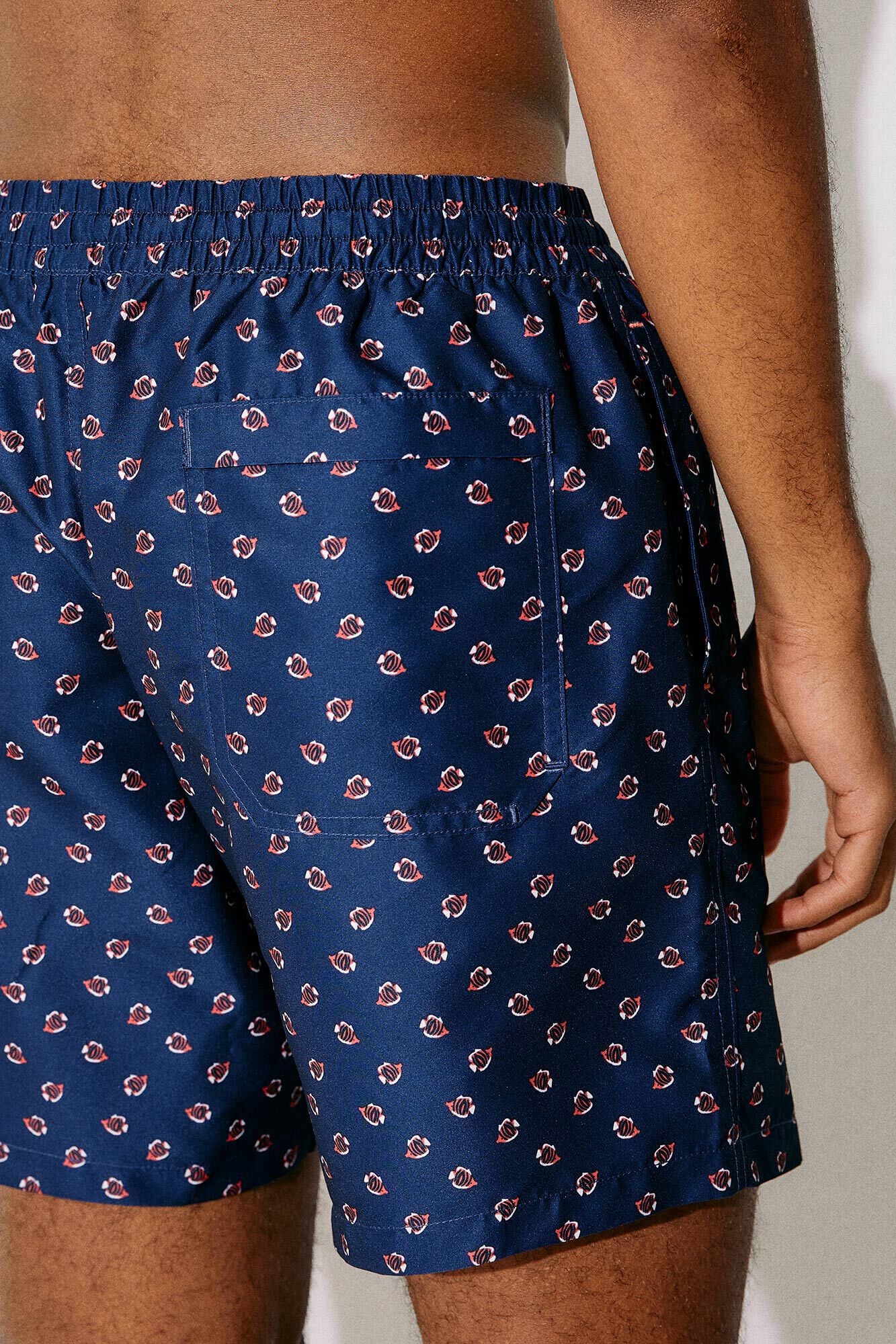 Maiô com estampa de peixe - estampa azul
