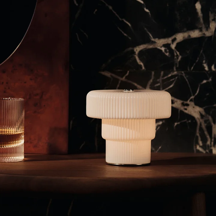 Ferm Living - Ripple LED Akku-Leuchte, weiss