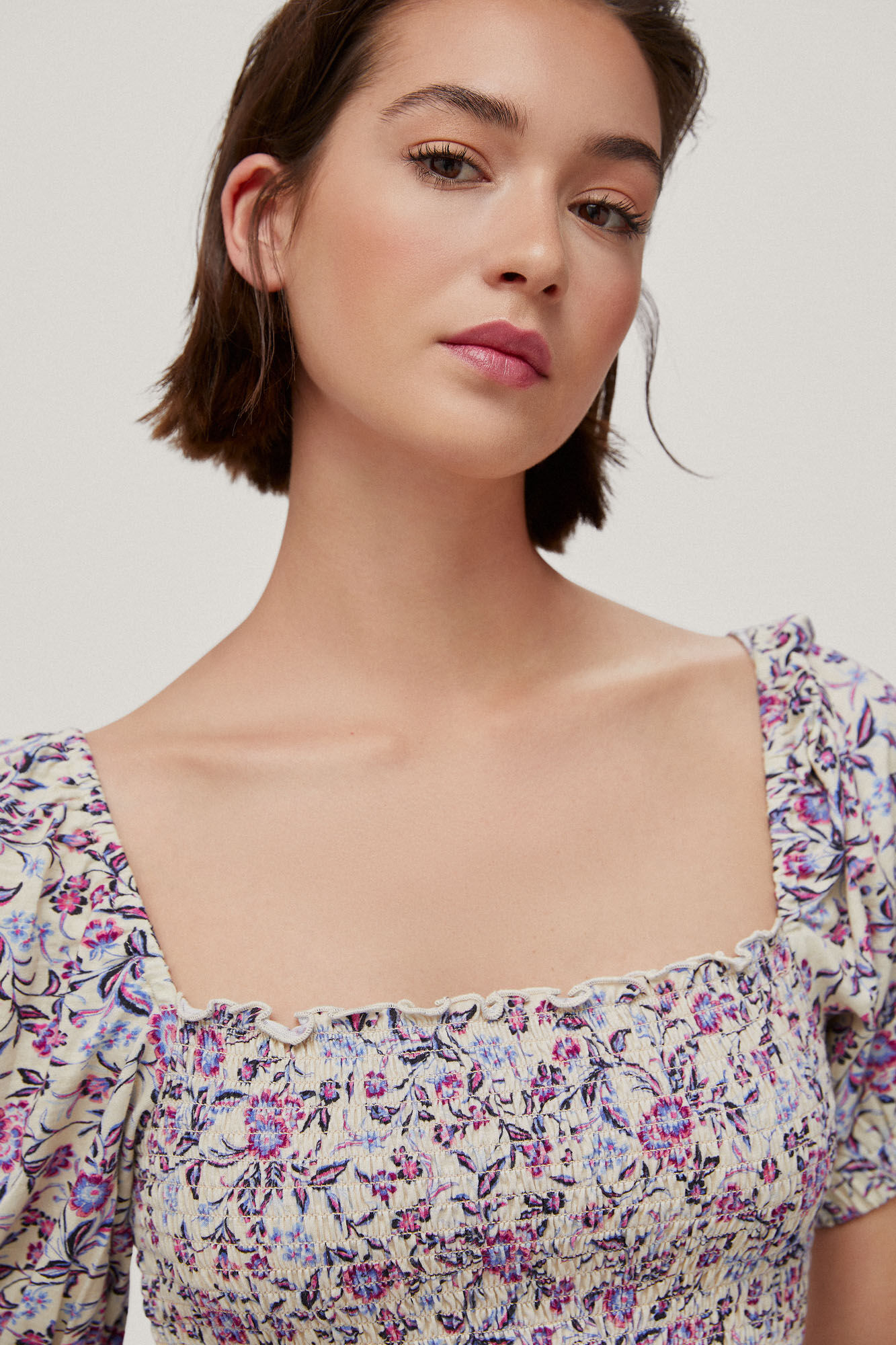 Camiseta de manga curta estampada - várias cores