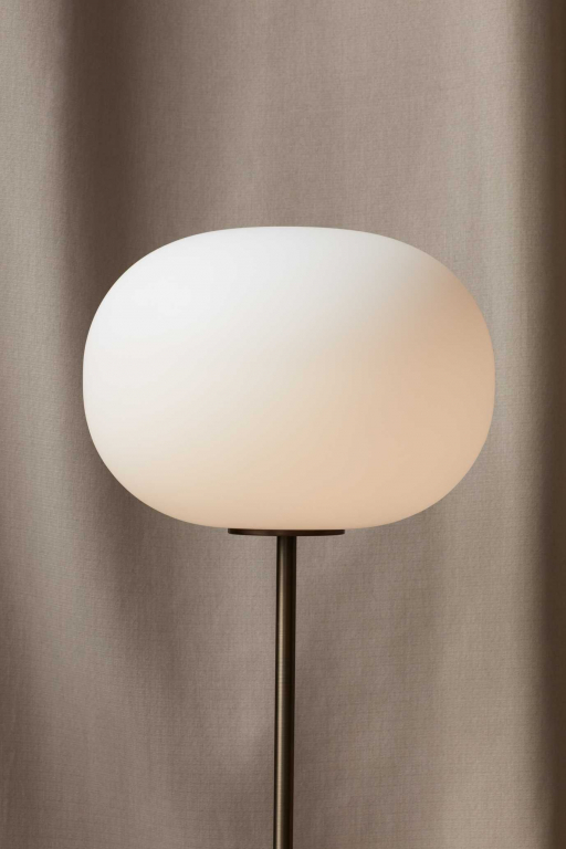 Audo Copenhagen JWDA vloerlamp Red Travertine/Bronzed Brass