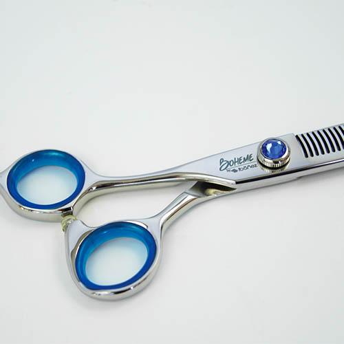 Tesoura de modelagem Boheme adequada para tosa de cães canhotos. 17,5 cm.