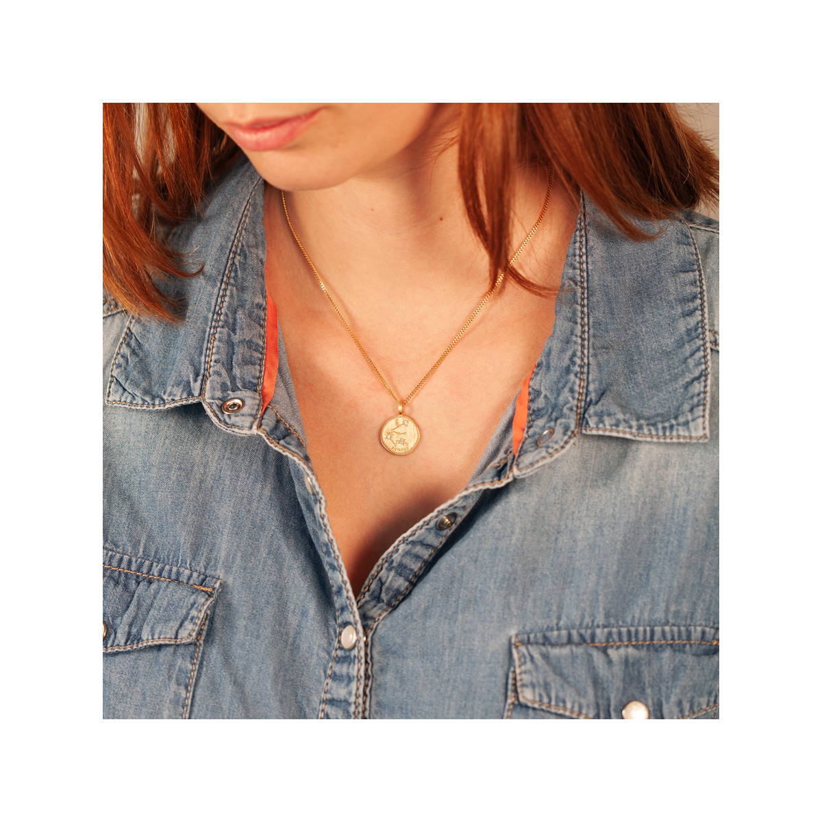 Pendentif plaqué or mat constellation zodiaque verseau zirconias