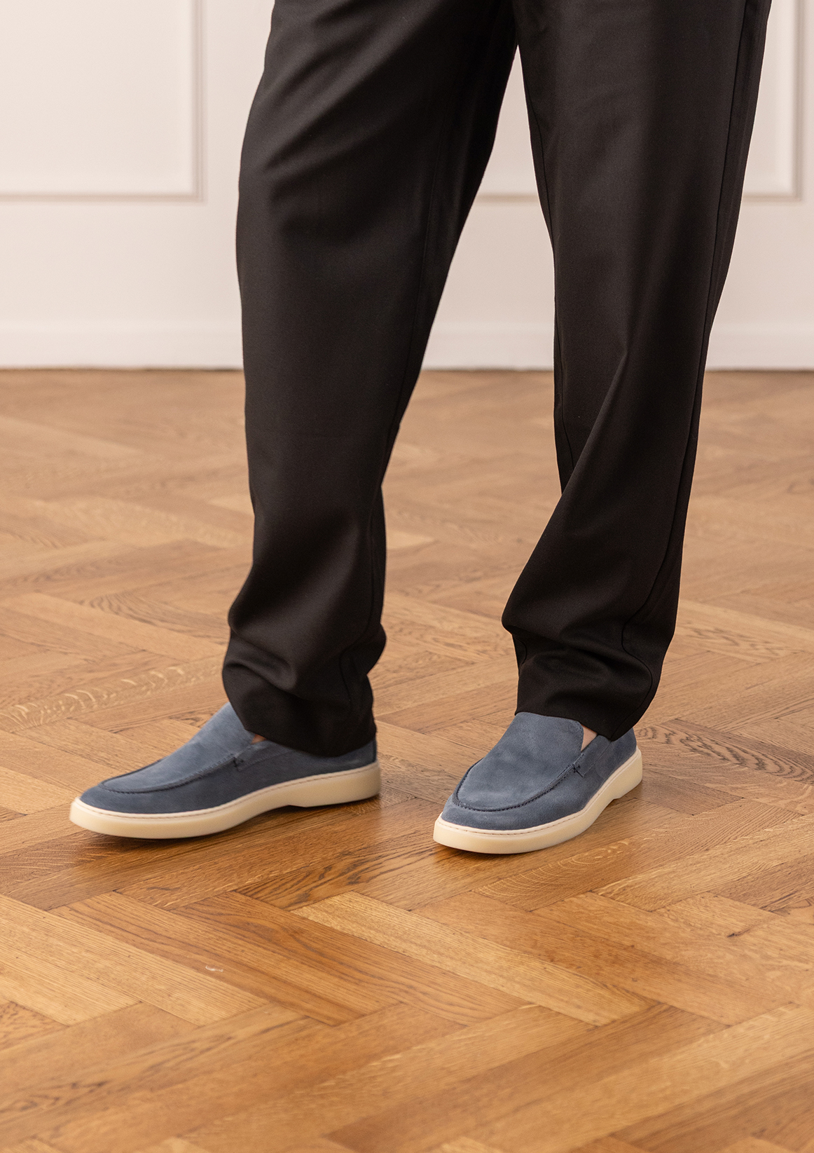 Blauwe suède loafers