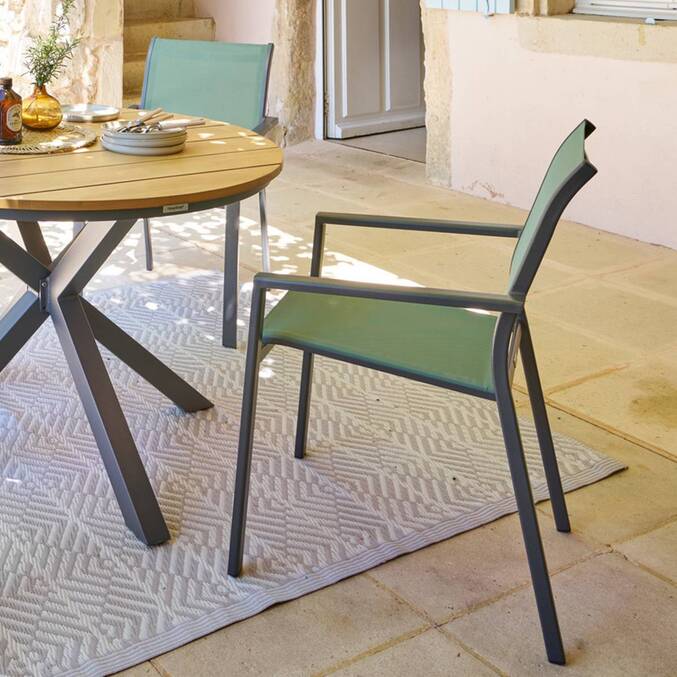 Fauteuil de salon de jardin empilable ESSENTIA Vert olive / Graphite
