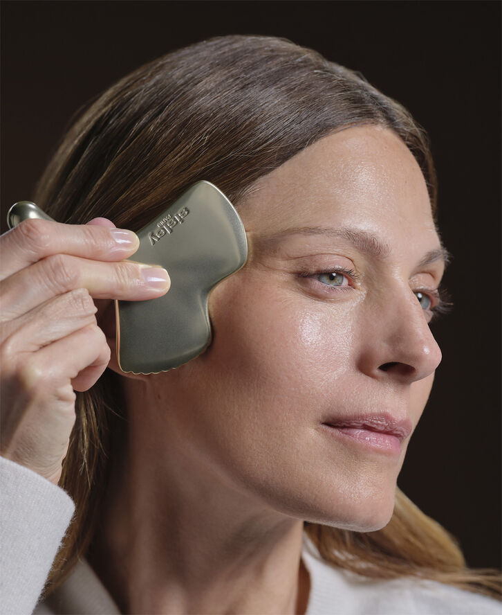Sisley Ginkgo Gua Sha