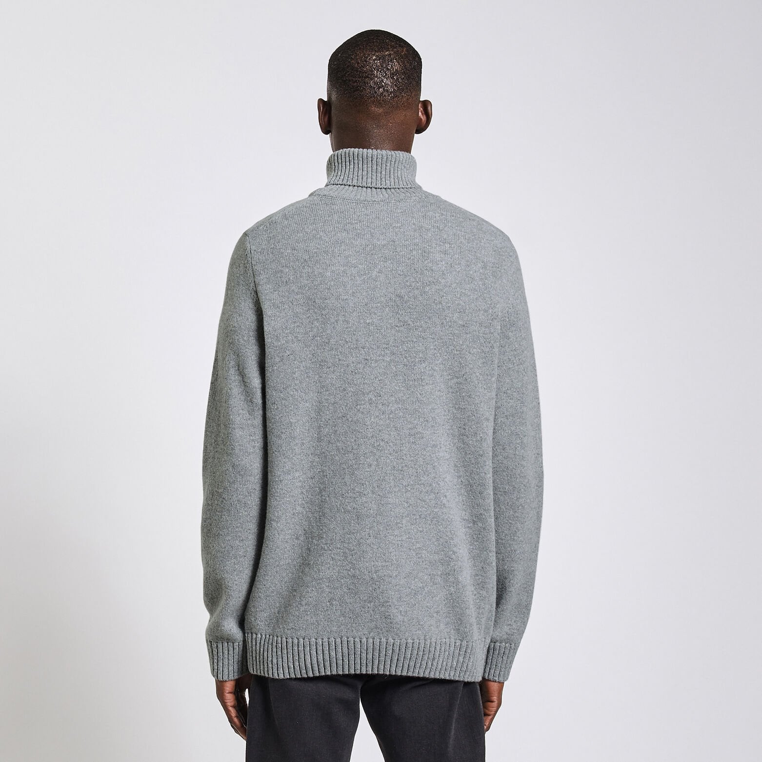 Pull col roulé en laine Gris moyen