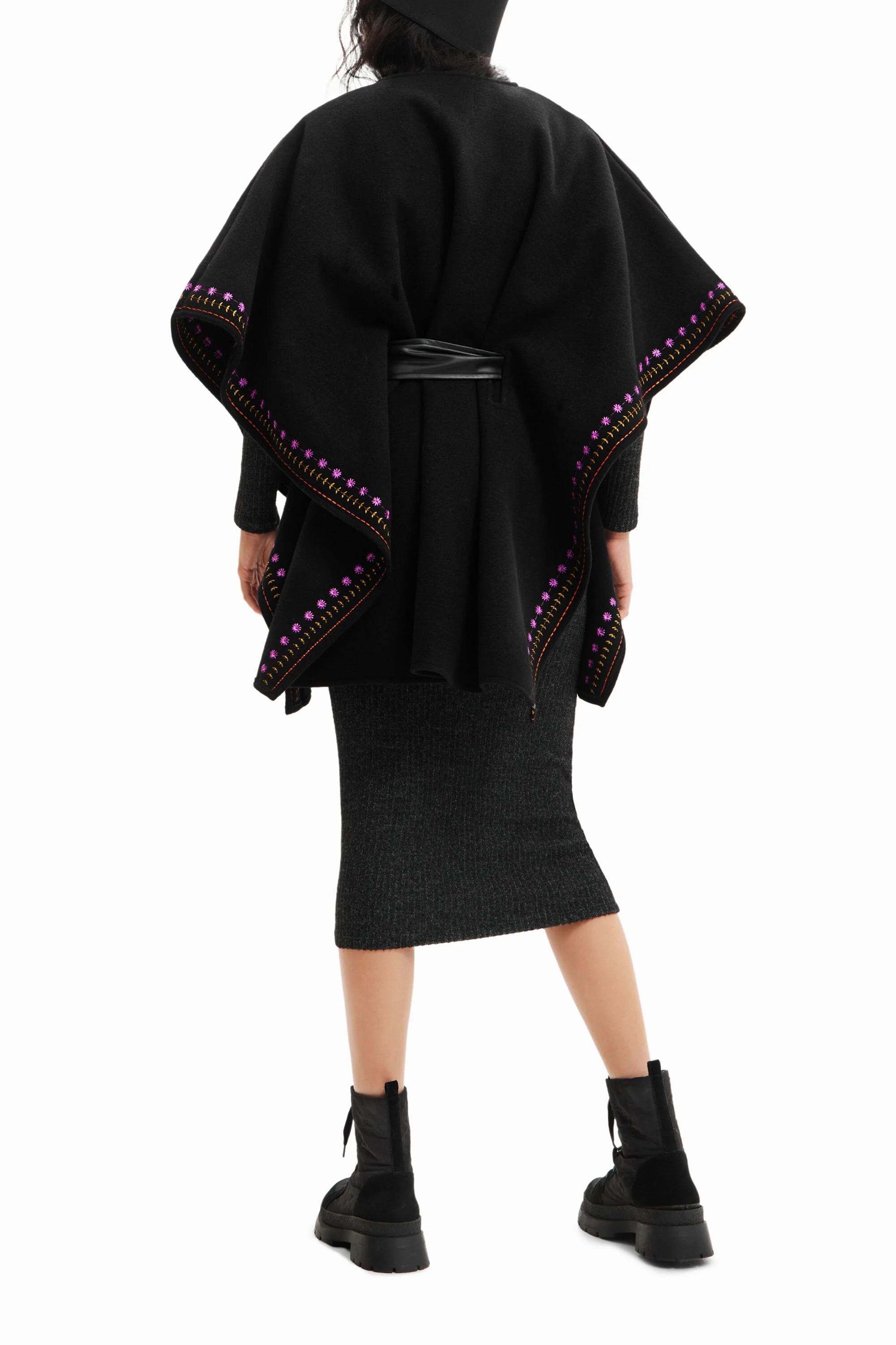 Ponchos bordados